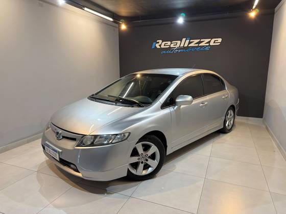 HONDA CIVIC 1.8 LXS 16V FLEX 4P AUTOMÁTICO HONDA CIVIC 1.8 LXS 16V FLEX 4P AUTOMÁTICO